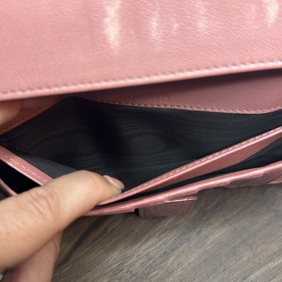 Authentic Gucci Wallet - Pre-loved - Picture 9 of 13